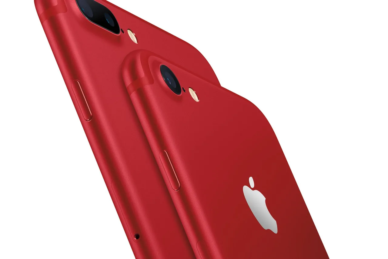 Apple gây bất ngờ với iPhone 7/7Plus màu đỏ và iPad 9.7 inch giá từ 329 USD