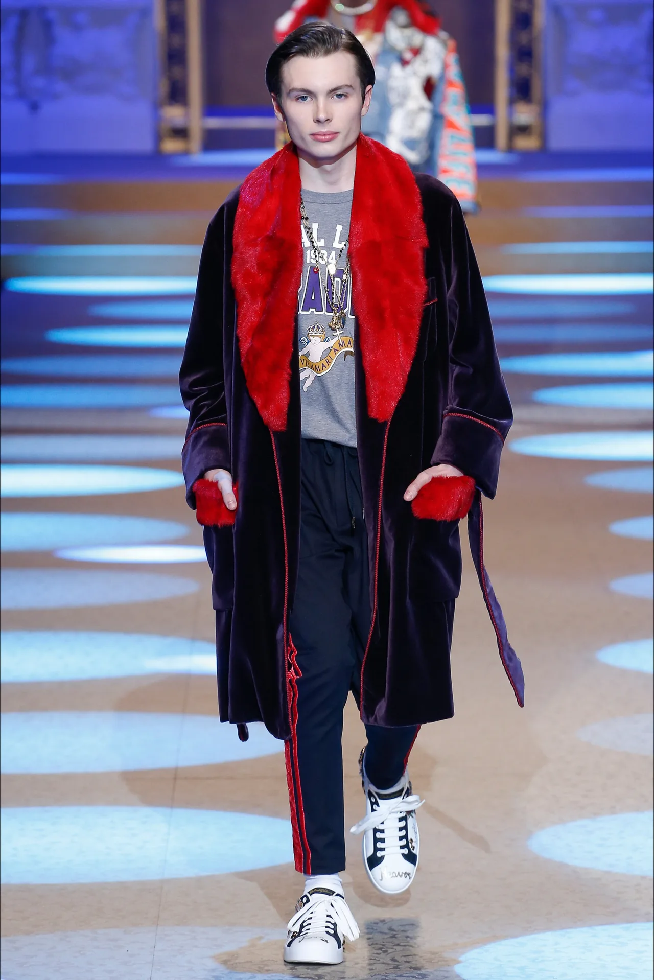 show dien thoi trang dolce & gabbana tuan le thoi trang nam milan 2018 - 15