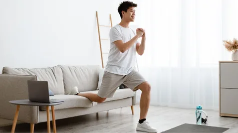 Bài tập thân dưới giúp tăng cường sức mạnh cơ chân và vùng core