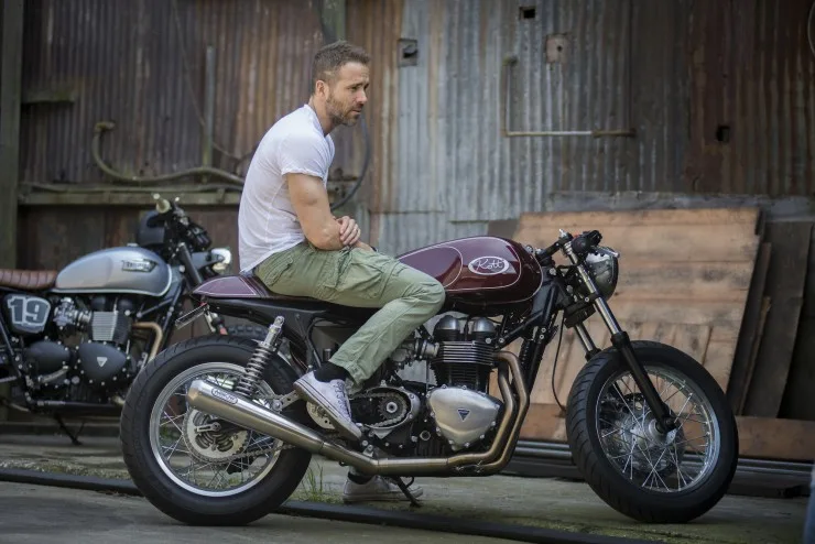Ryan Reynolds & Triumph Thruxton cafe racer - elle man