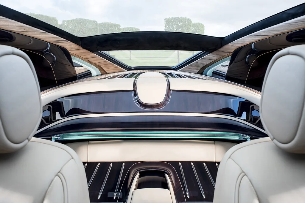 xe hoi rolls-royce sweptail - elle man 4
