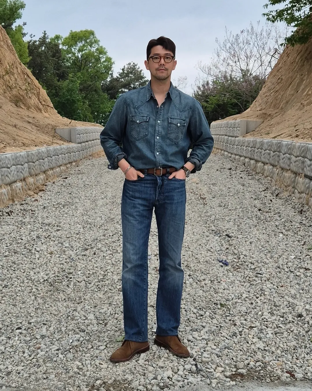 Cảm hứng miền Viễn Tây quần denim