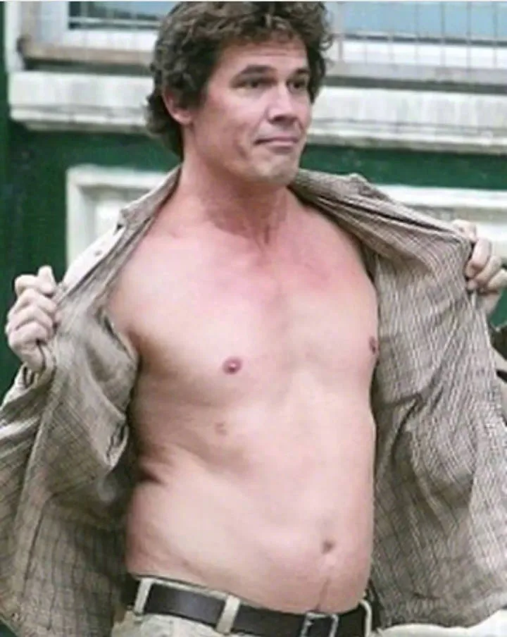 josh brolin - elle man 4
