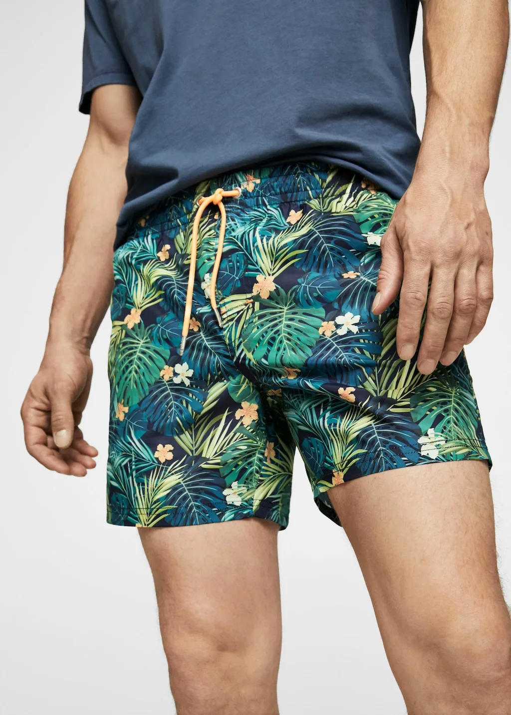 quan boi nam floral source mango - elle man 1