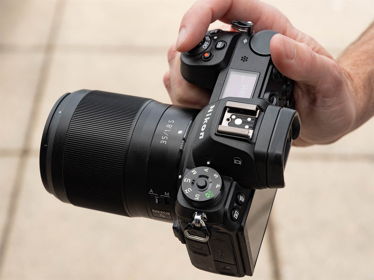 máy ảnh mirrorless elle man y