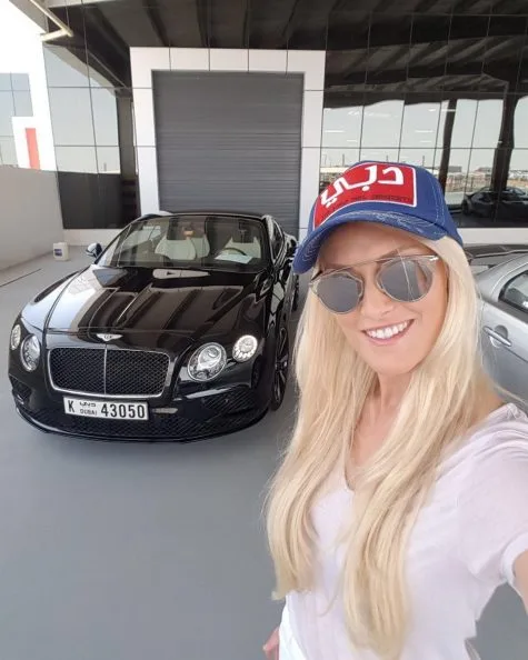 supercar blondie sieu xe hoi - elle man 4
