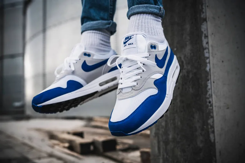 giay the thao nike - Air Max 1 - elle man 4