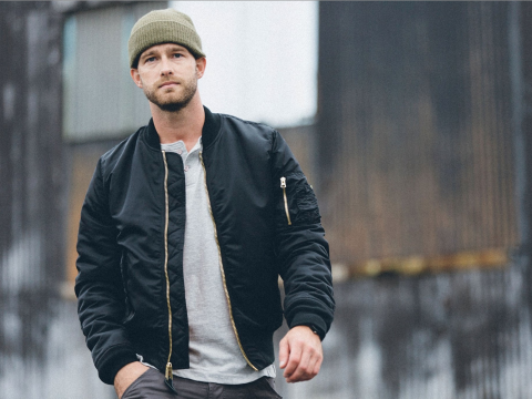 Áo khoác Bomber chất liệu Nylon tổng hợp đang được ưa chuộng nhất hiện nay
