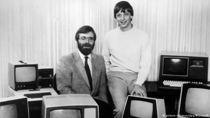 Microsoft từng ký được hợp đồng cung cấp hệ điều hành chạy trên đĩa (DOS) cho dòng máy tính IBM PC. Hệ điều hành nổi tiếng Windows phải đến năm 1993 mới ra đời. Ảnh: Microsoft.