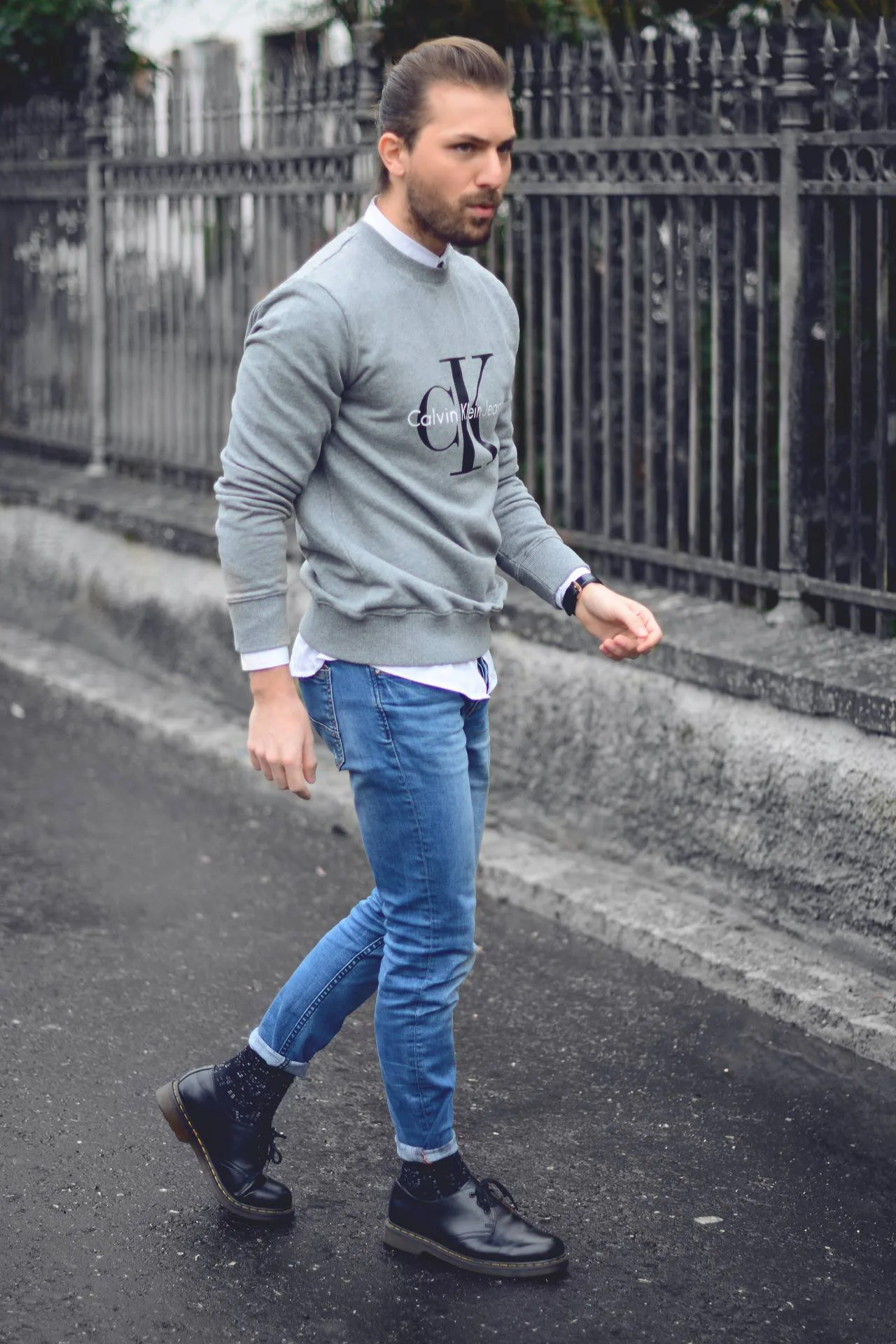 ELLE Man Style CalendarBack to basic cung ao sweater xam 12