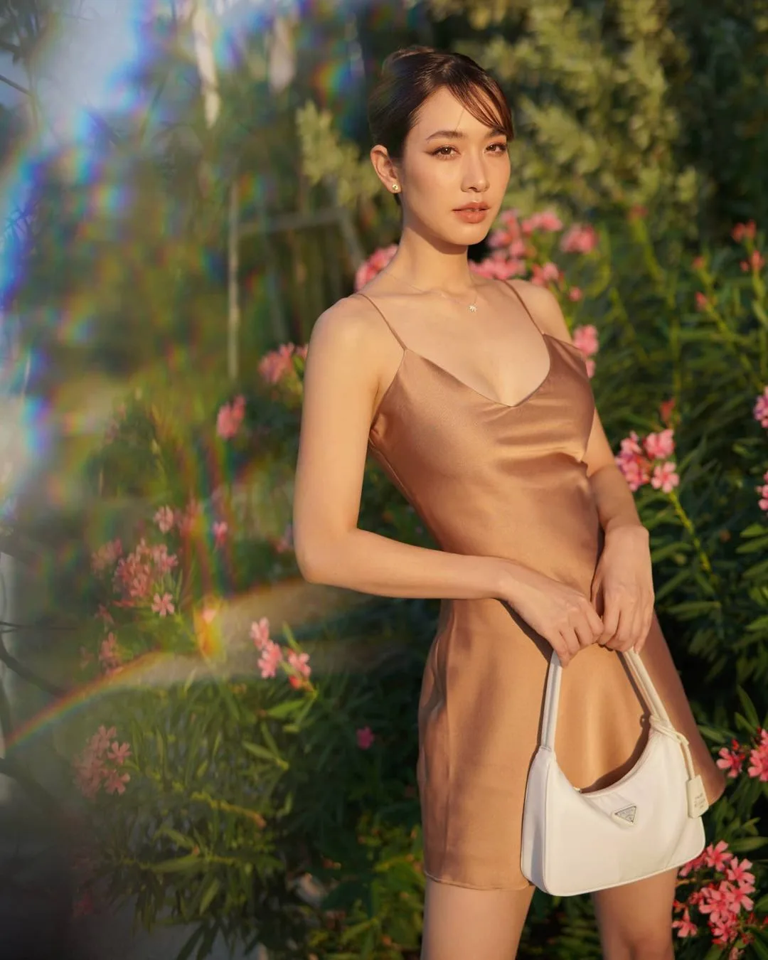 dien vien thai lan Min Pechaya - elle man