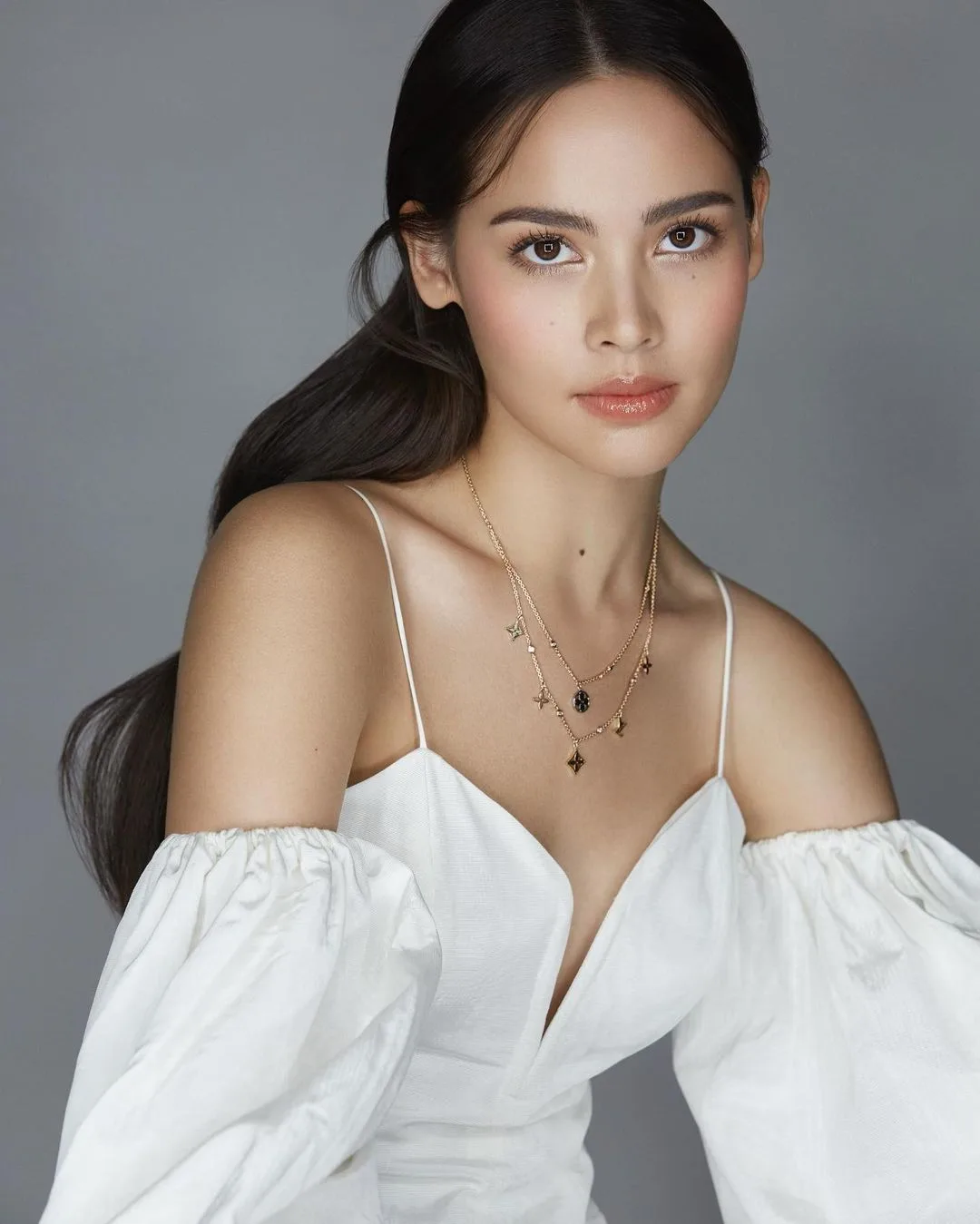 yaya urassaya - elle man