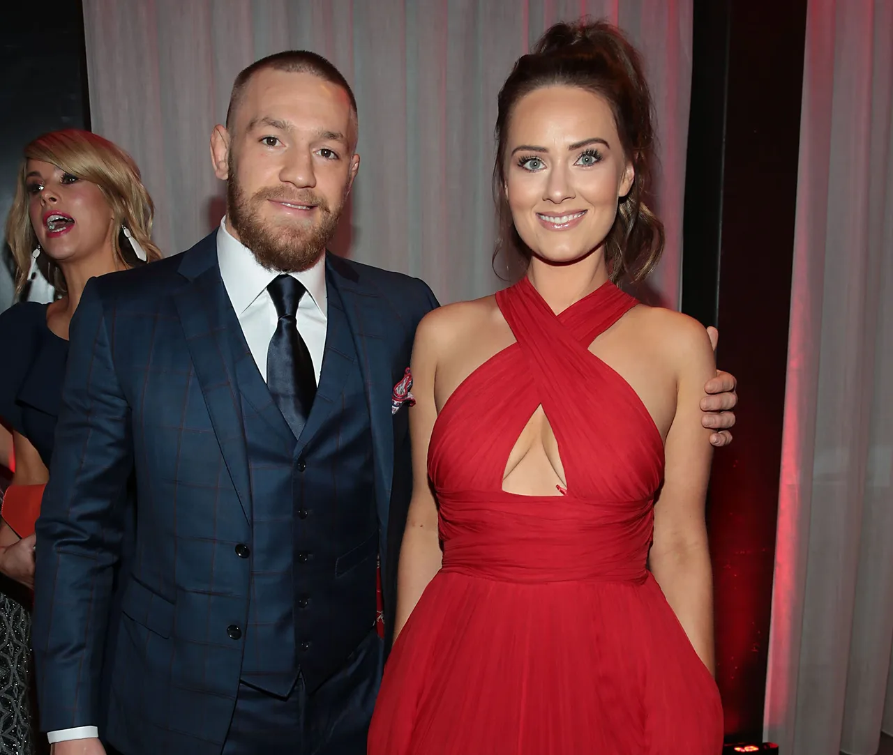 conor mcgregor dee devlin (kinovolna.tv) - elle man