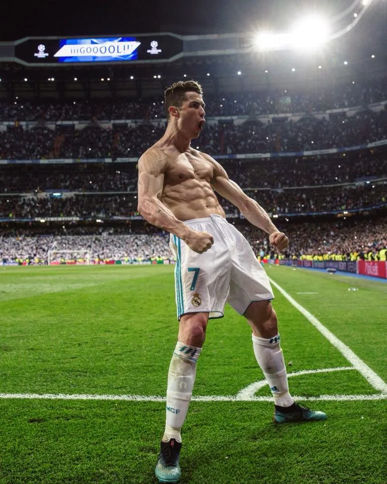 Bí quyết gìn giữ sức khỏe của siêu sao Cristiano Ronaldo