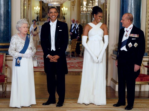 Cách phối đồ cho nam theo dresscode white tie như Obama Cách phối đồ cho nam theo dresscode white tie như Obama