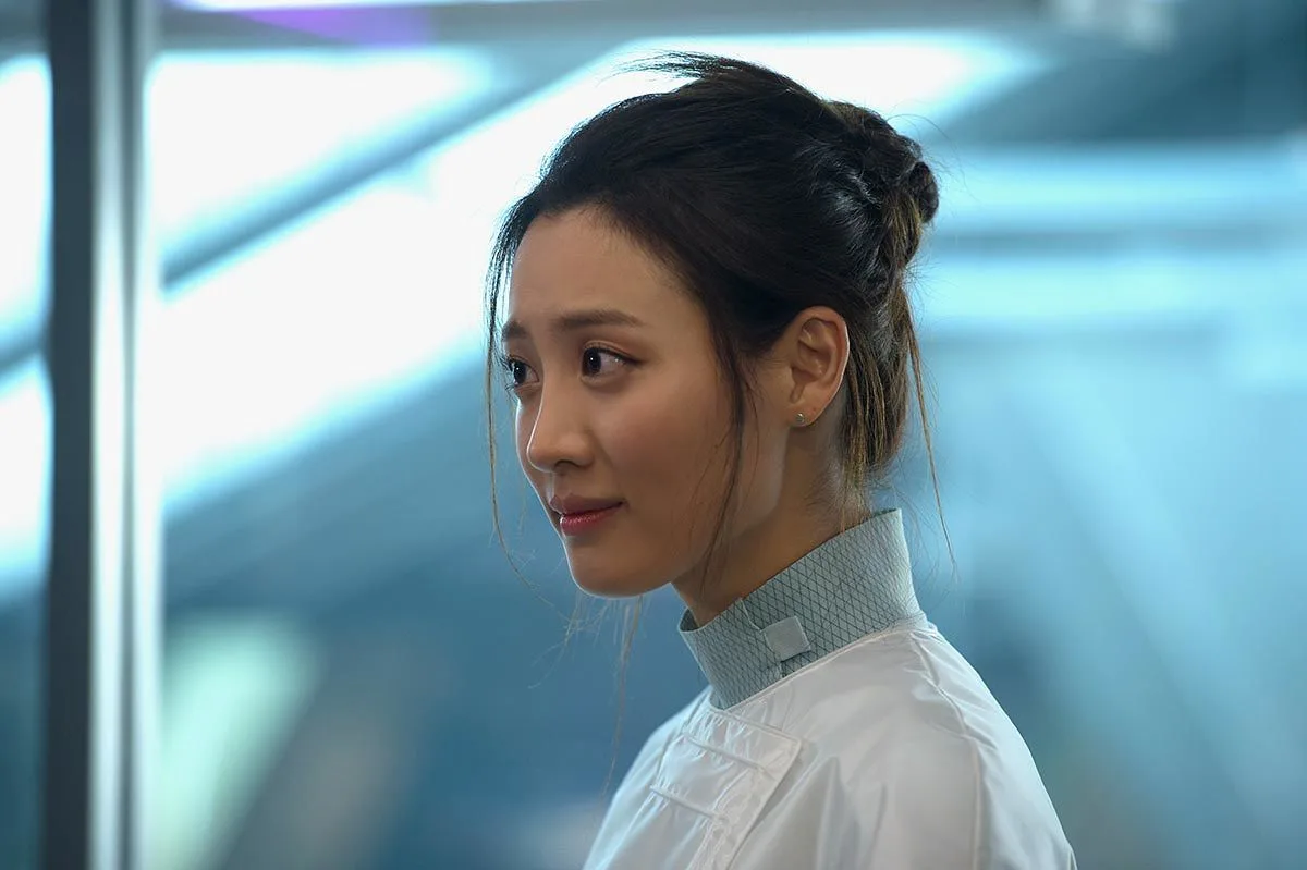 nguoi dep han quoc claudia kim - elle man 1