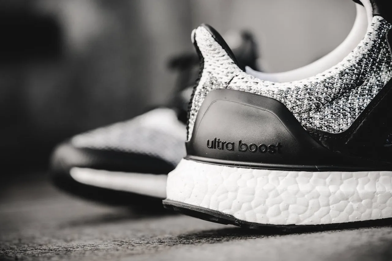 giay the thao adidas 2017 - Sneakersnstuff x Social Status x adidas Consortium Ultra Boost - elle man 3
