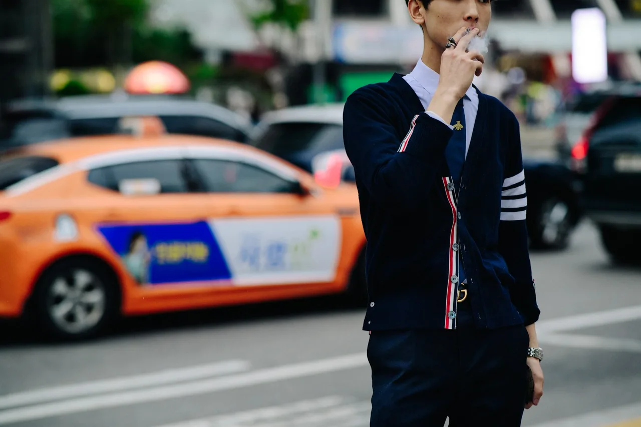 Cac street style look tuyet dep tai Seoul Fashion Week Xuan He 2018 1