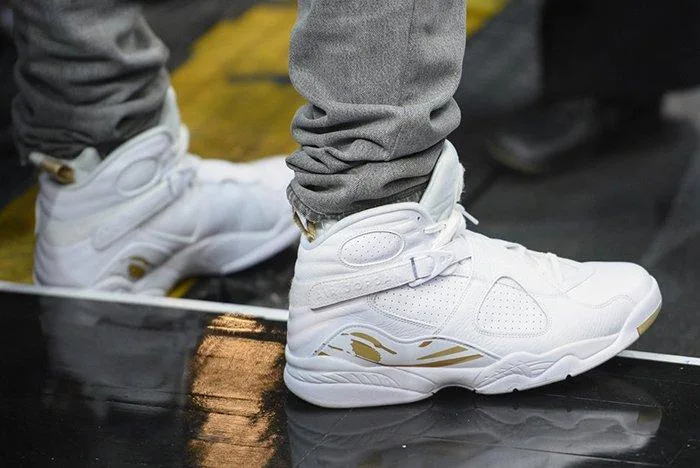Phần dây quai mới lạ của Drake X Air Jordan 8 OVO từng khiến cộng đồng yêu sneaker bấn loạn thời gian dài. Ảnh: Sneaker Freaker