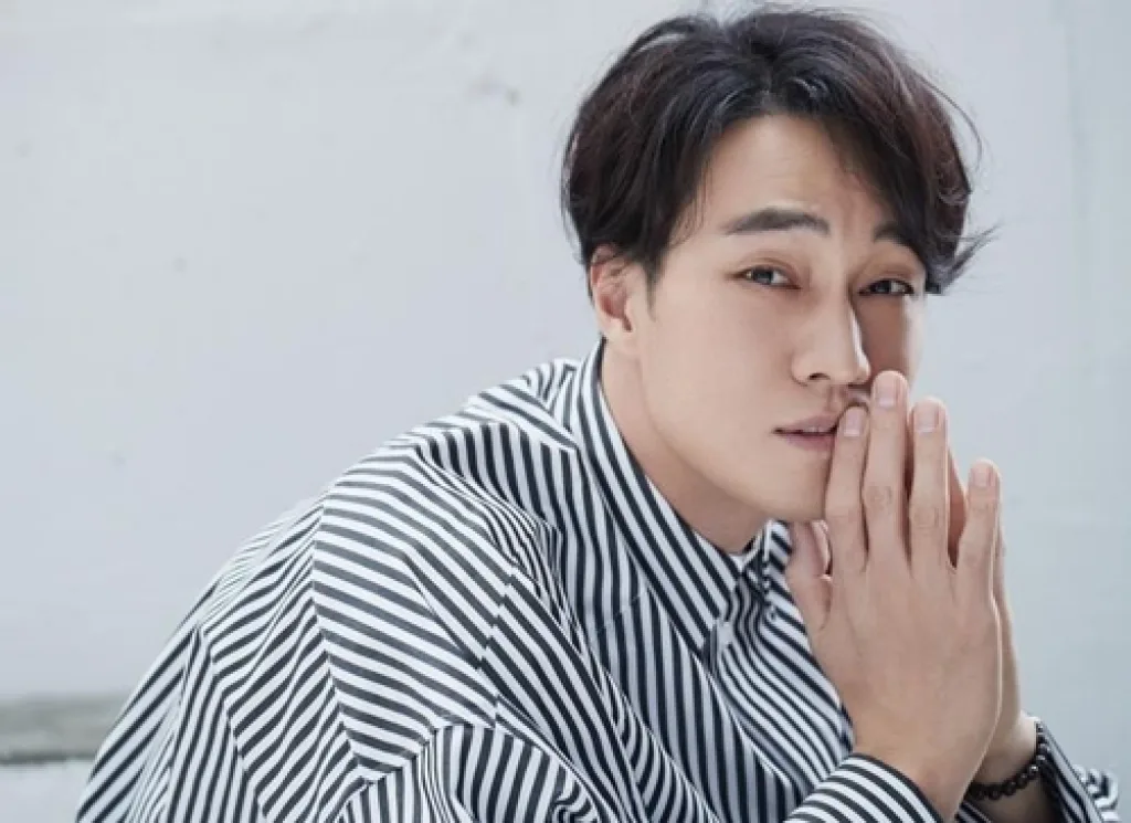 So Ji Sub - elle man 9