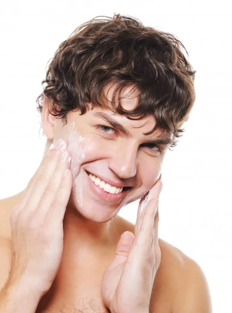 Bước đầu tiên giúp bạn cạo râu đúng cách Bước đầu tiên giúp bạn cạo râu đúng cách