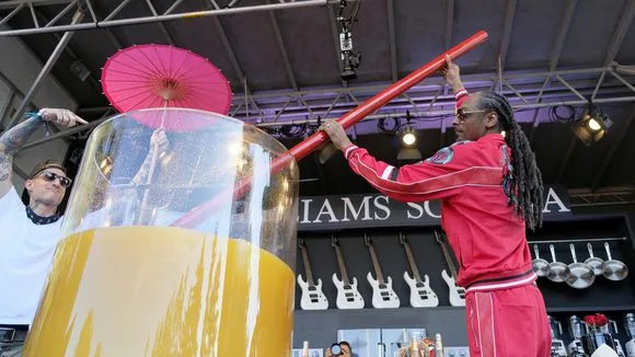 Tại lễ hội âm nhạc BottleRock Napa, Snoop Dogg đã lập kỷ lục Guiness mới.