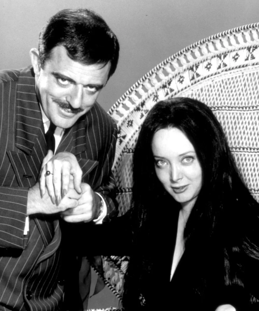 Hoá trang Halloween thành nhân vật Gomez Addams