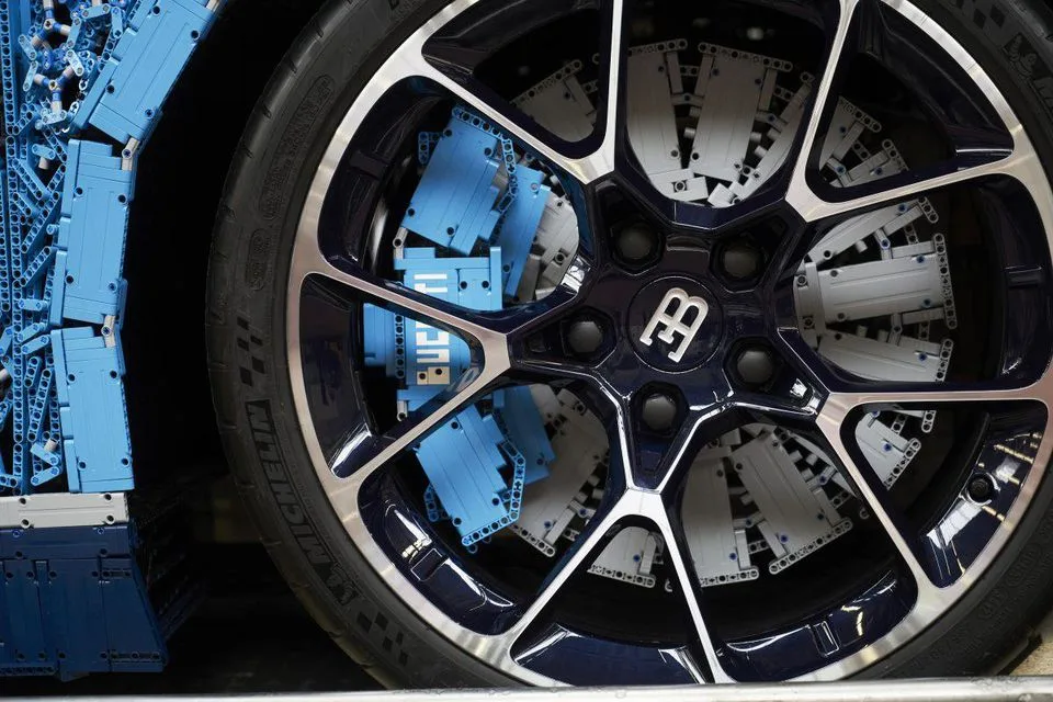 sieu xe bugatti chiron - elle man 7