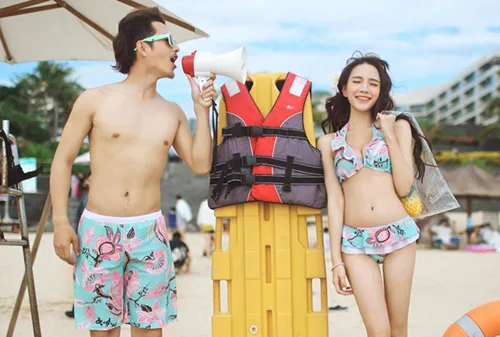 Du lịch biển với nàng, bạn nên mang gì?