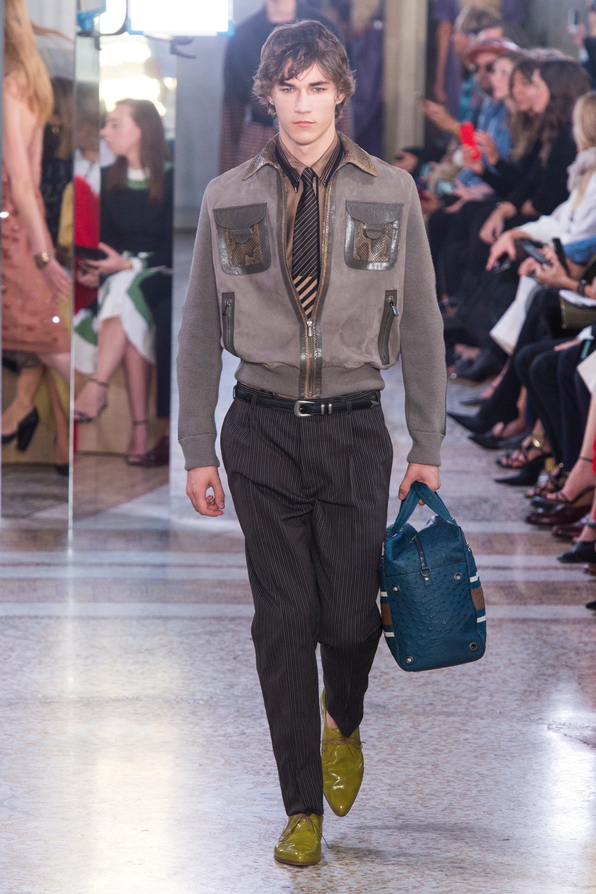 BST thời trang Xuân-Hè 2018 Bottega Veneta cú chuyển mình ngoạn mụcelleman7