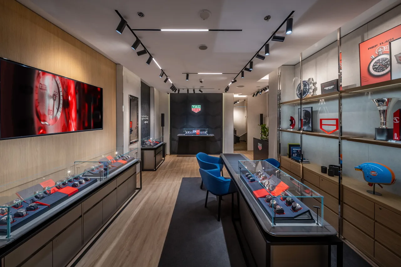 đồng hồ TAG Heuer