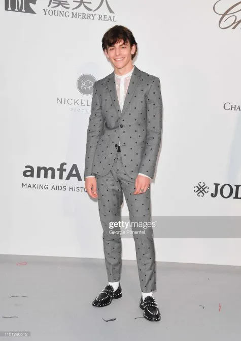 Diễn viên Ross Lynch cán mốc ở vị trí thứ 3 trong top sao nam mặc đẹp. Ảnh: Getty Images