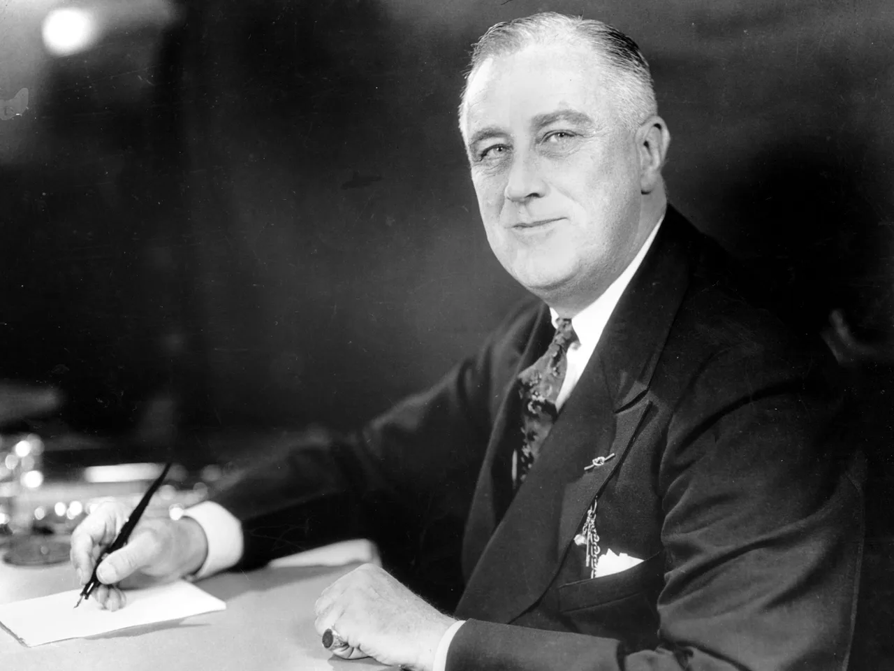 tong-thong-My-roosevelt-elle-man