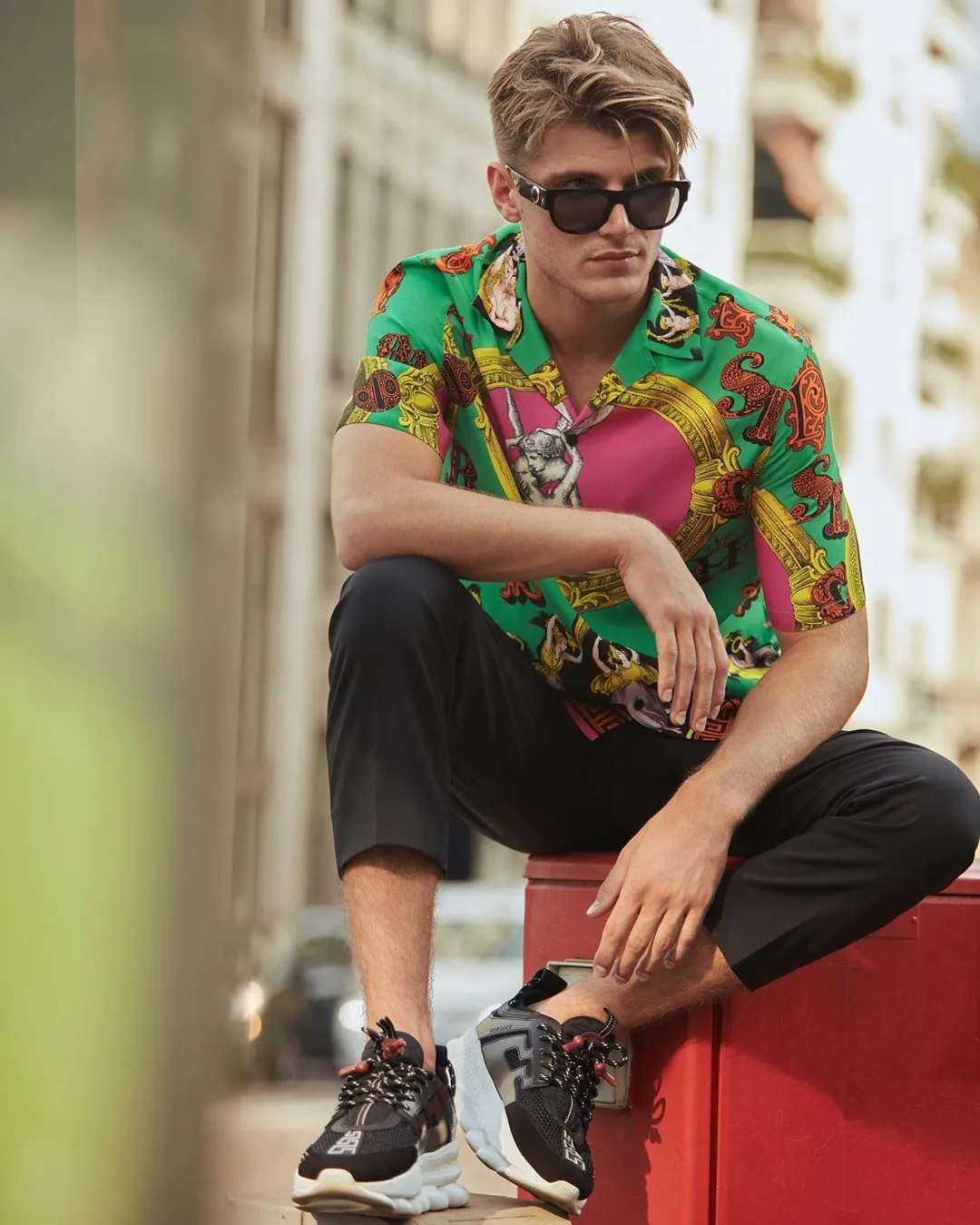 Anh chàng Twan Kuyper mang đến phong cách smart-casual năng động mà vẫn tôn lên dáng điệu thời thượng. Ảnh: Instagram @Twan
