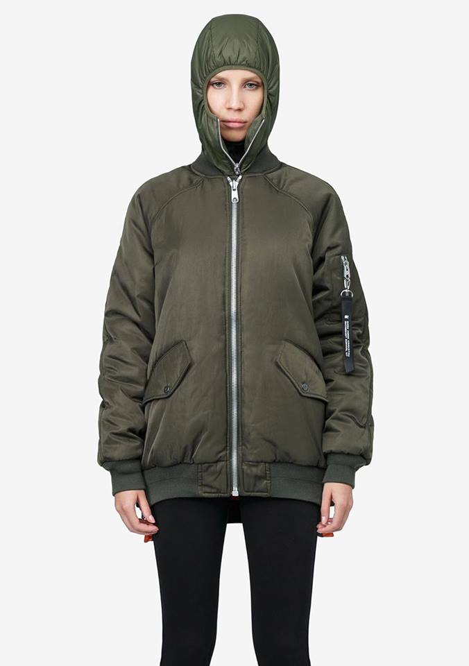 Tạo phong cách thời trang urban techwear với 5 thương hiệu bình dân- elle man33
