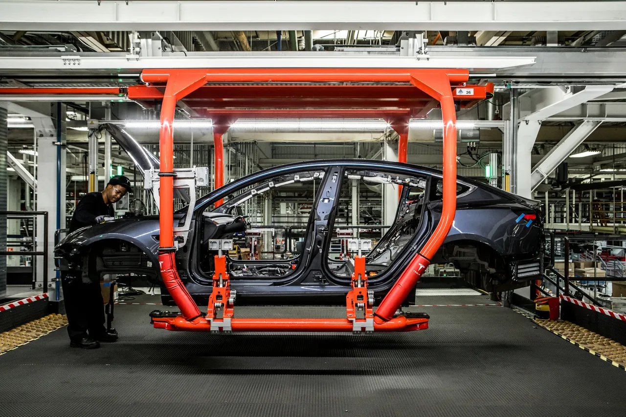elon musk - elle man 4