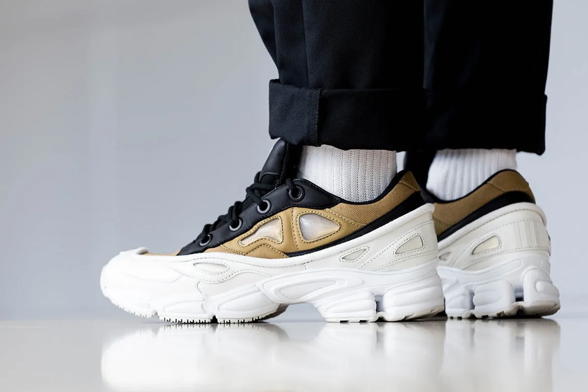 giay the thao ugly sneakers - raf simons adidas ozweego - elle man