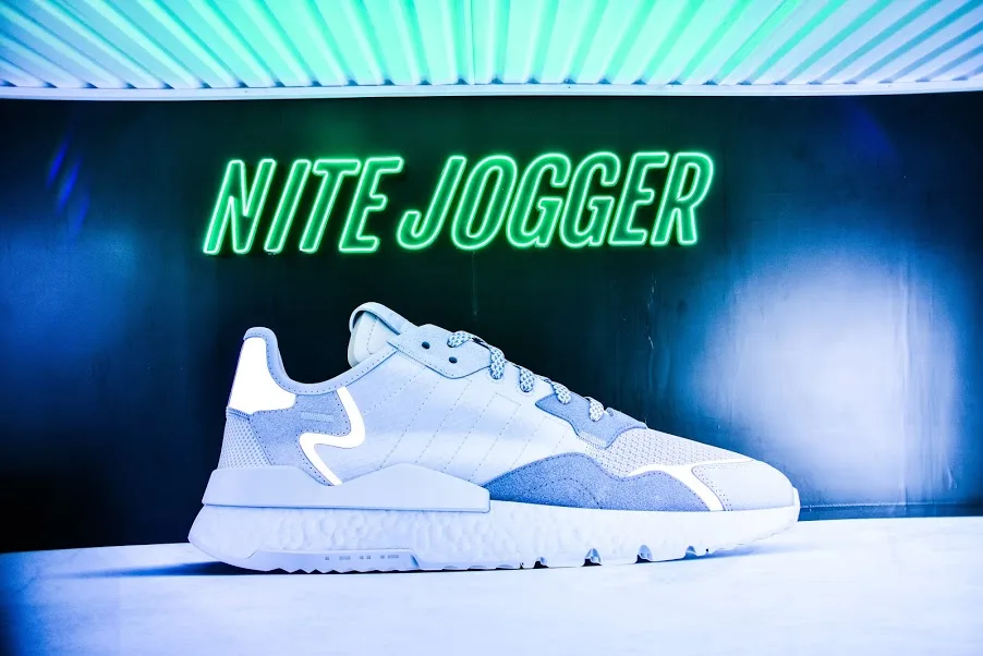 thoi trang duong pho adidas nite jogger - elle man (1)