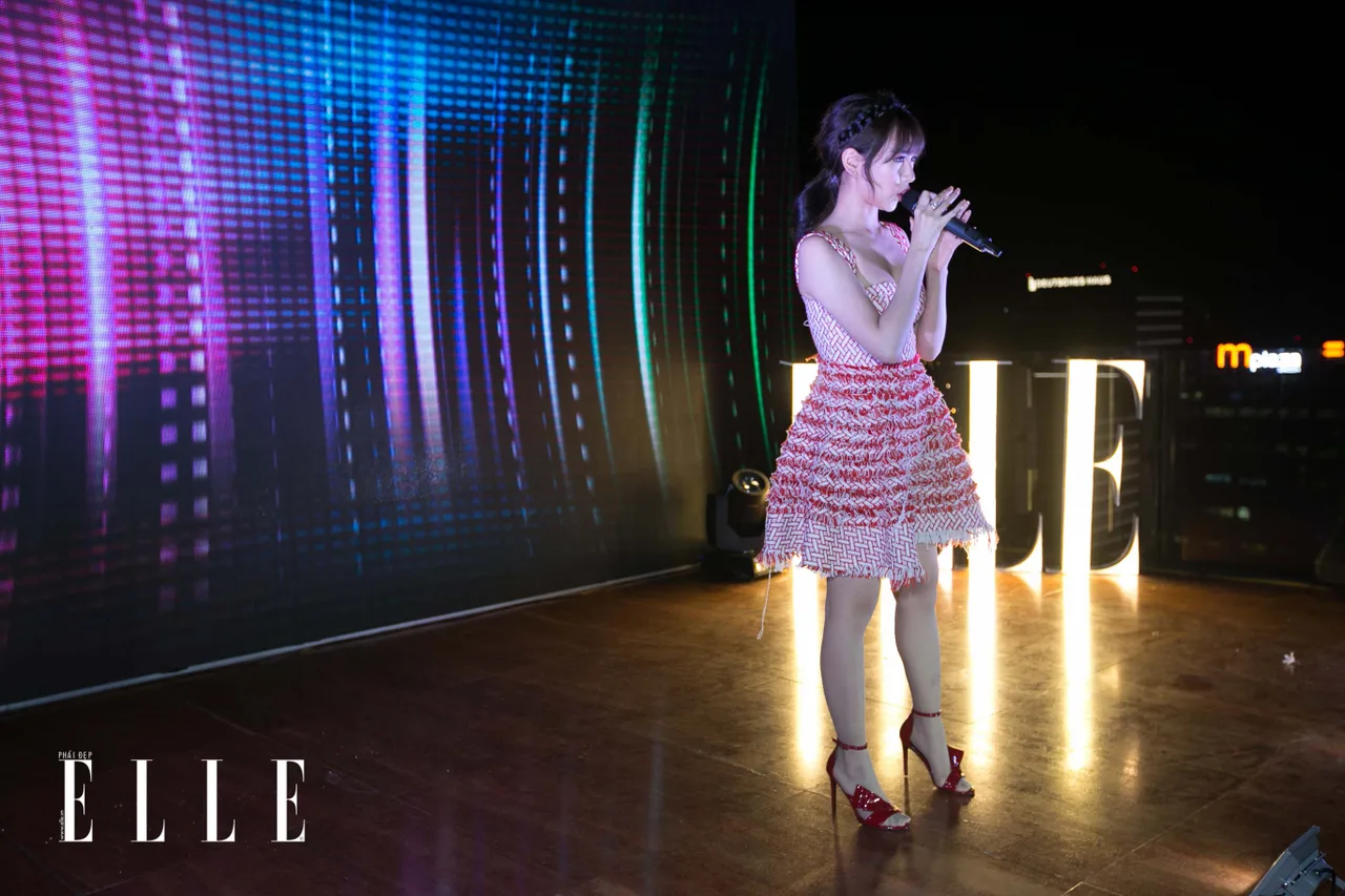 ELLE Beauty Awards 2018 - ELLE Man Min performance 1