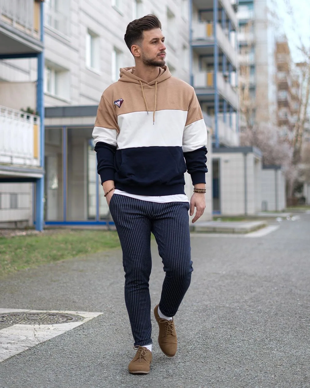 phối đồ với áo hoodie nam - felix
