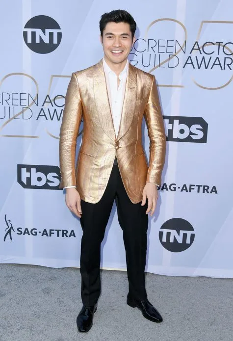 Ngôi sao của "Crazy Rich Asians" -Henry Golding phá cách với thiết kế của Tomford. Ảnh: GQ