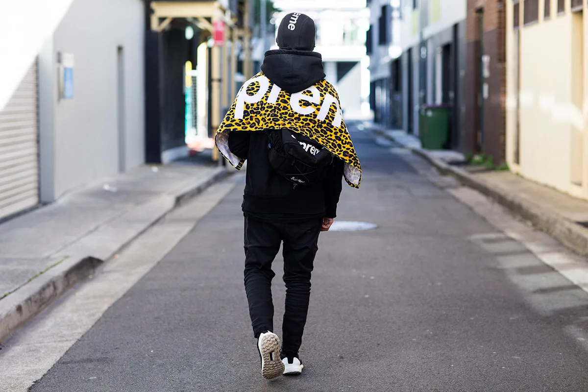 louis vuitton x supreme - sydney - elle man 8