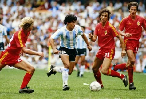 Diego Maradona - ELLE Man -6