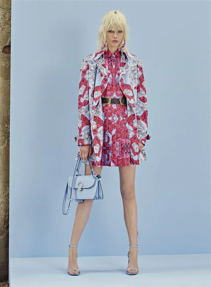 uu dai mua He 2018 - elle man - Versace