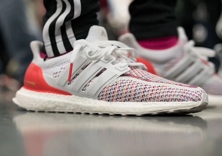 Soi dàn sneaker tại Sneaker Con Cleveland 2017 lớn nhất nước Mỹ
