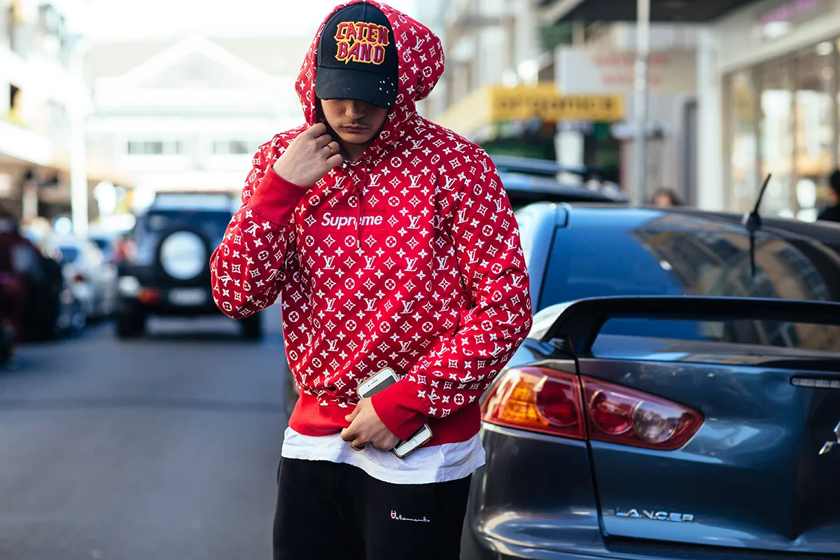 louis vuitton x supreme - sydney - elle man 5