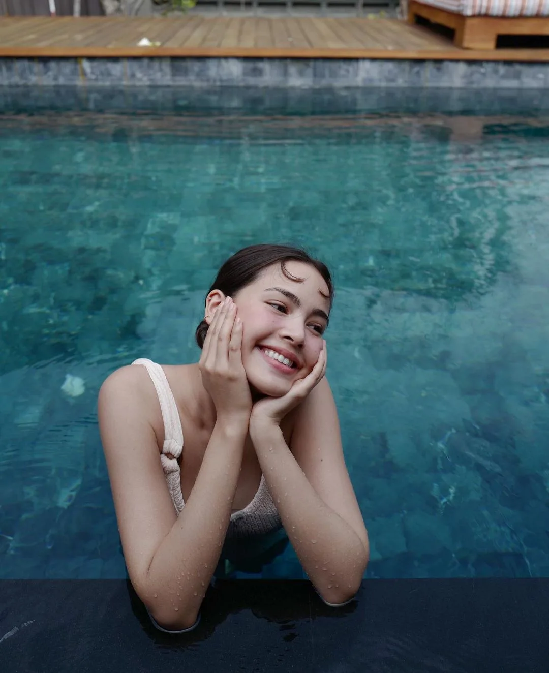 dien vien thai lan yaya urassaya - elle man (6)