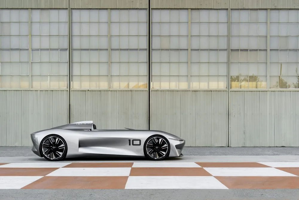 xe hoi dien Infiniti - elle man (7)