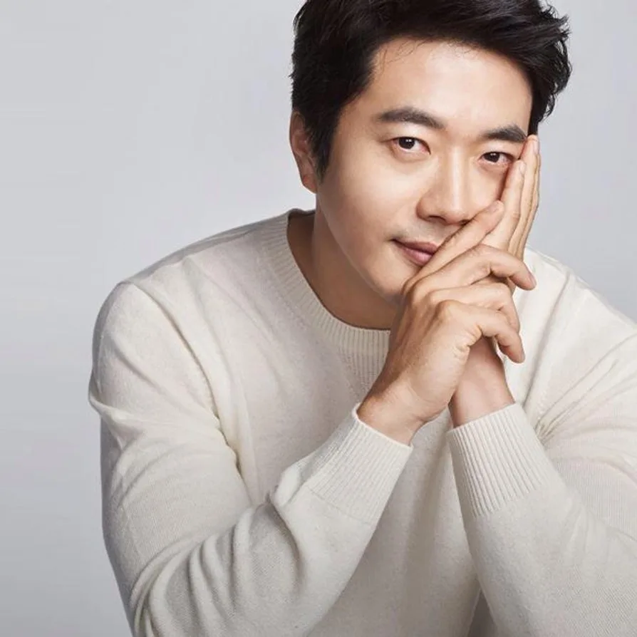 3-kwon-sang-woo-elleman