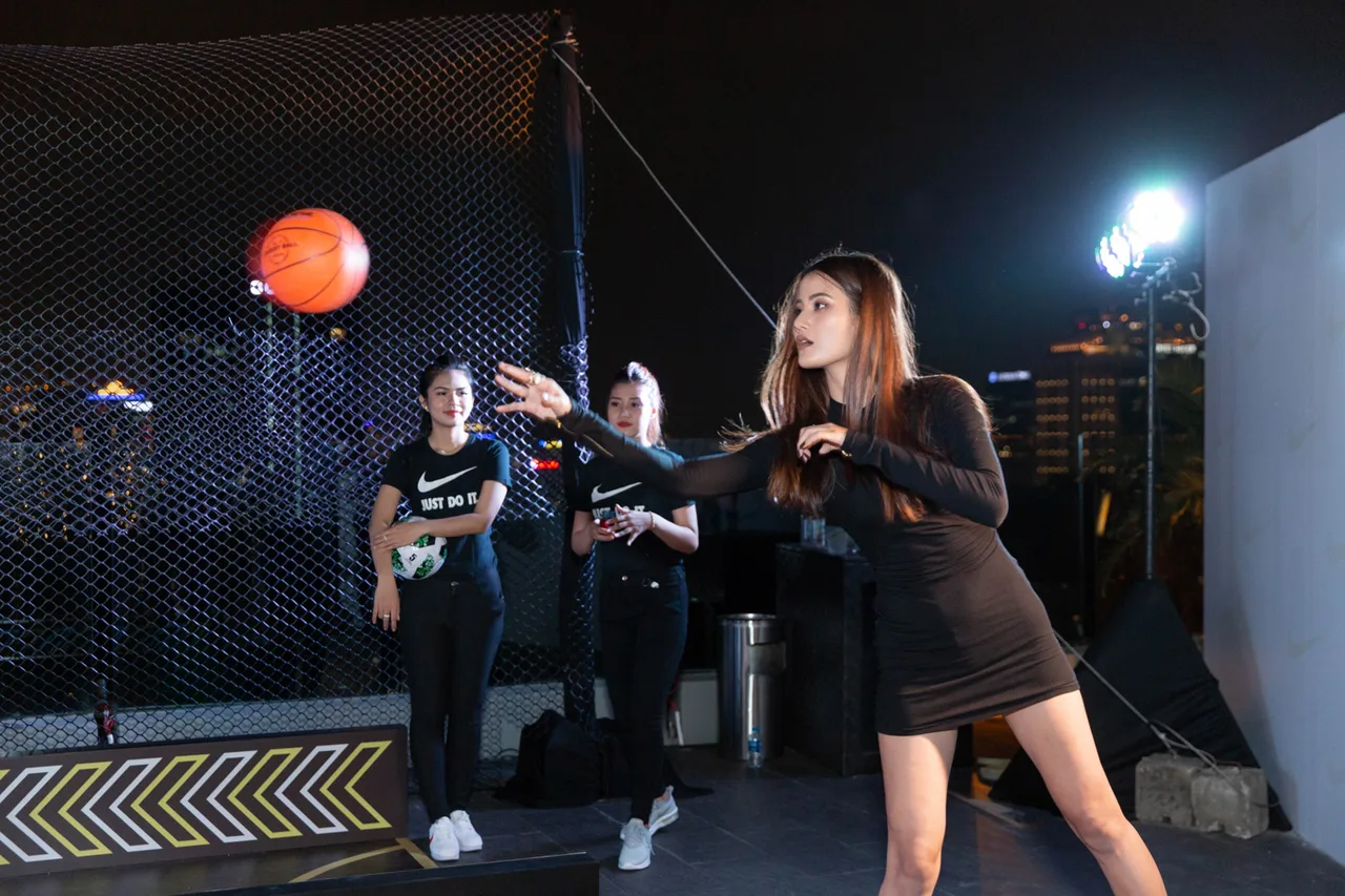 swoosh party elle man vietnam
